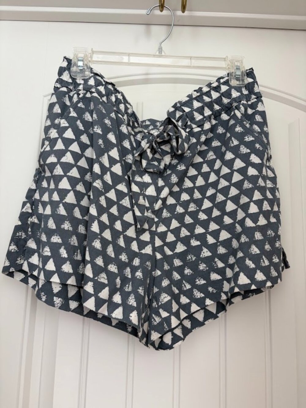 Loft Triangle Print Tie Front Shorts